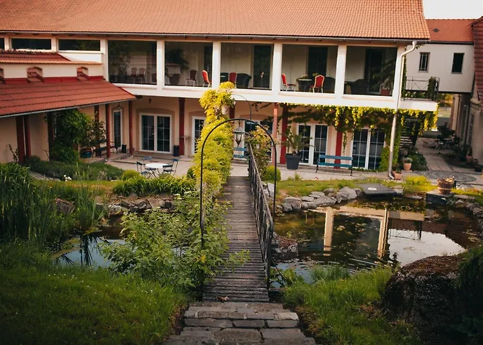 Πανσιόν Stara Strelnice 4*